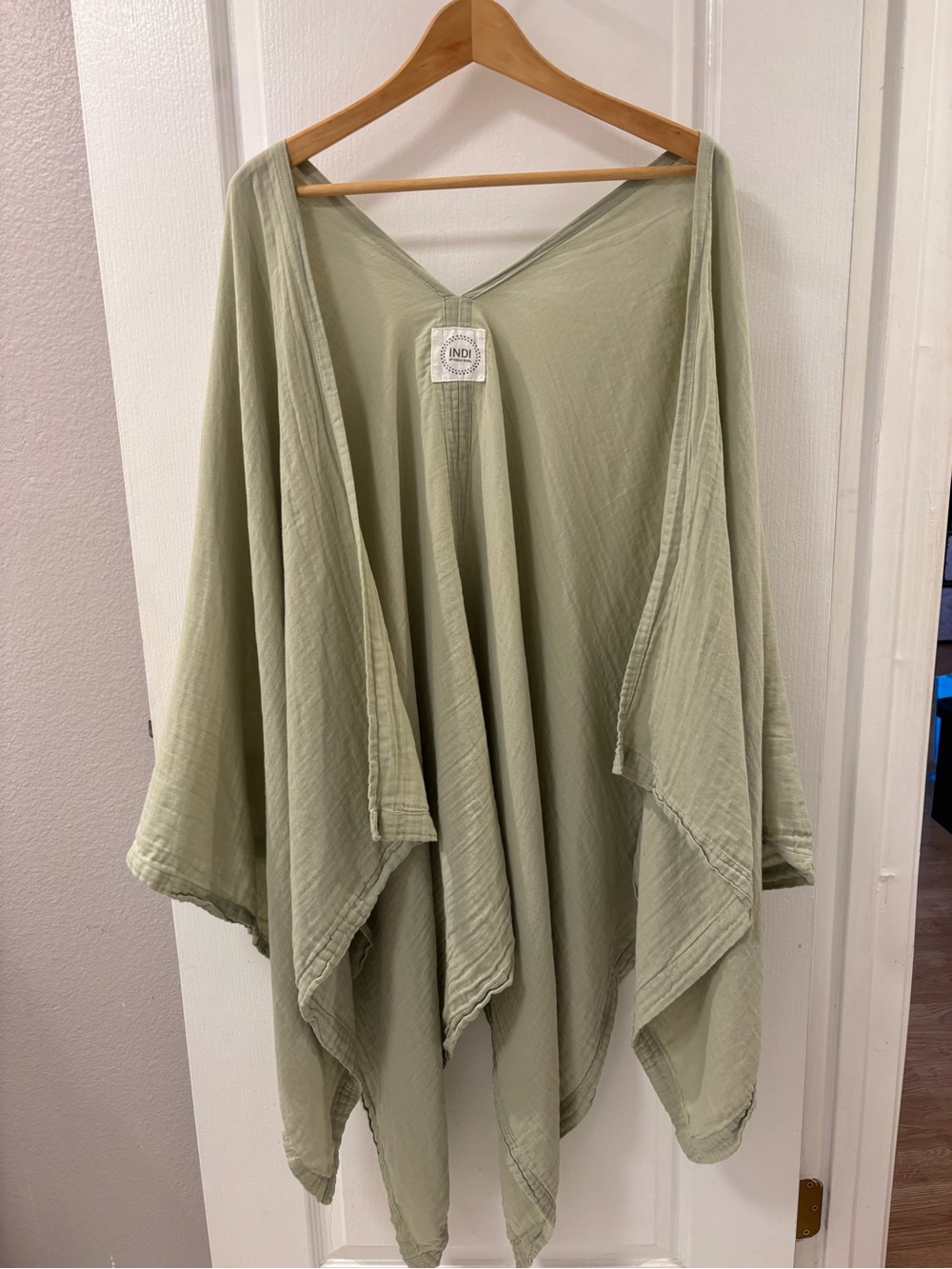 Indi by Kishu Baby Nursing Cover Wrap Light Sage Organic Cotton Gauze